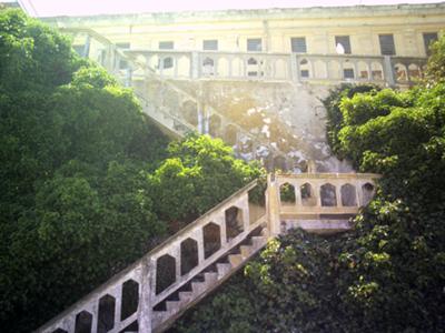 Hanted Alcatraz, Figure in Window